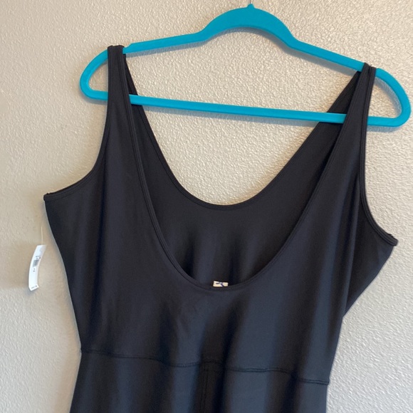NWT- Old Navy- Sleevless powersoft 7/8 length bodysuit- Black1 Size XL Tall - Picture 8 of 10